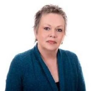 Meet your Posher, Dee